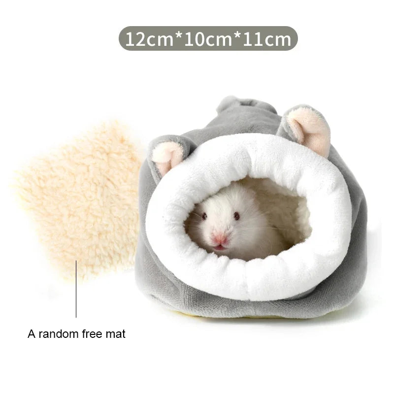 Rodent Winter Cottage Small Pet Sleeping Bed